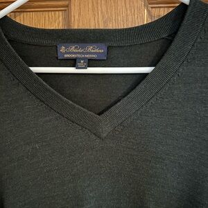 Brooks Brothers Men's Dark Green V-Neck Sweater
